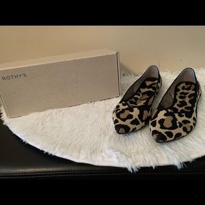 🤩 Pointy Flat Rothy’s 2022 Desert Cat